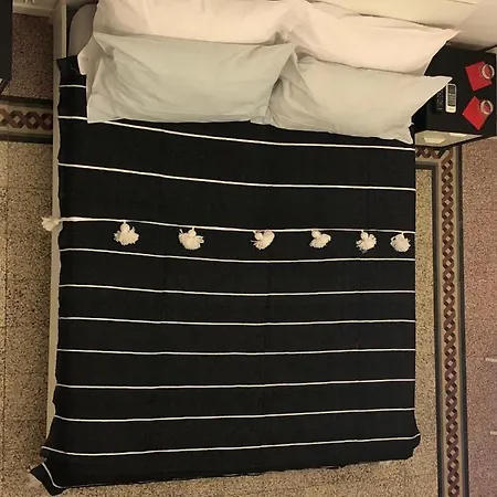 Giulio Cesare 24 4* Παλέρμο