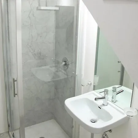 Bed and Breakfast Giulio Cesare 24